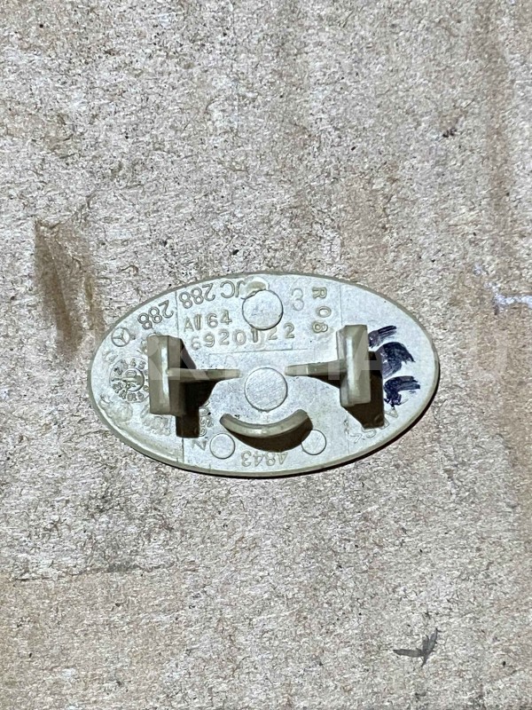 Заглушка Mercedes-Benz M-класс W164 рестайлинг (2008—2011) Mercedes-Benz M-klasse оригинальный номер a1646920122