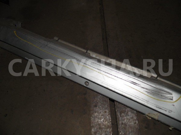 Накладка на порог (наружная) Toyota Verso I (2009—2012) Toyota Verso оригинальный номер 75850-0F10