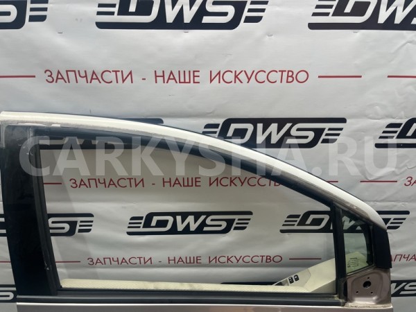 Дверь передняя правая Toyota Vitz 