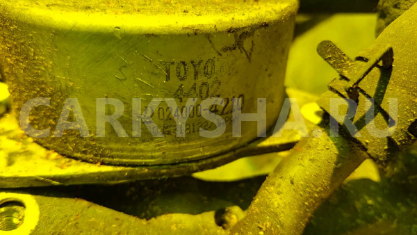 Радиатор акпп Toyota ISis оригинальный номер 3349344030