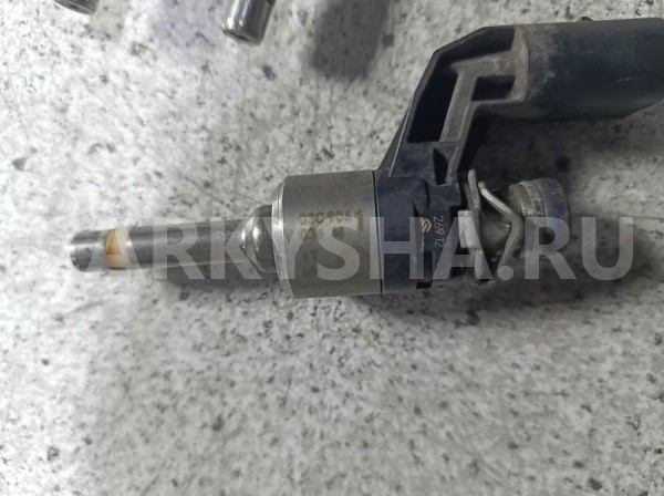 Форсунка топливная Skoda Octavia II рестайлинг (2008—2013) Skoda Octavia оригинальный номер 03C906036m