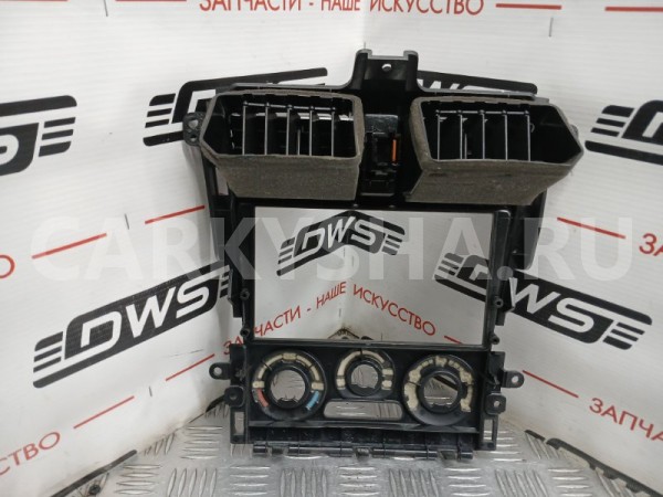 Консоль центральная Mitsubishi Colt 