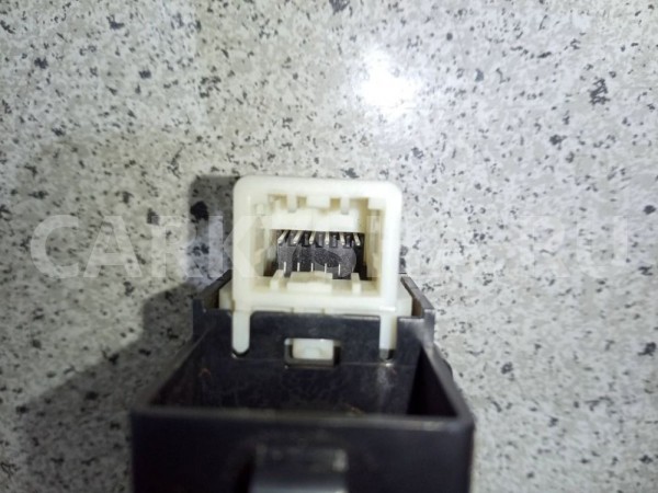 Кнопка стеклоподъёмника Range Rover Sport 2 2018 Land Rover Range Rover оригинальный номер LR113043