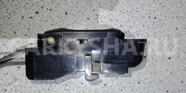 Ручка двери внутренняя Nissan Primera P11 (1995—2000) Nissan Primera оригинальный номер 806703J100