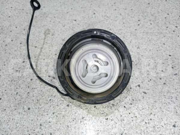 Крышка топливного бака Chevrolet Aveo II (2011—2020) Chevrolet Aveo оригинальный номер 95049577