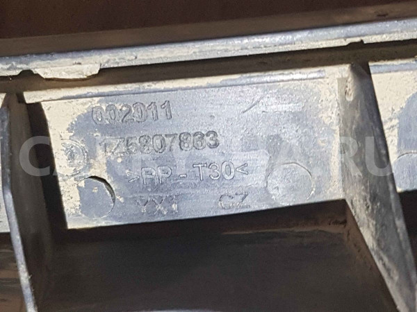 Направляющая бампера Skoda Octavia II рестайлинг (2008—2013) Skoda Octavia оригинальный номер 1z5807863