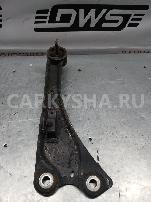 Рычаг подвески нижний Toyota Avensis 