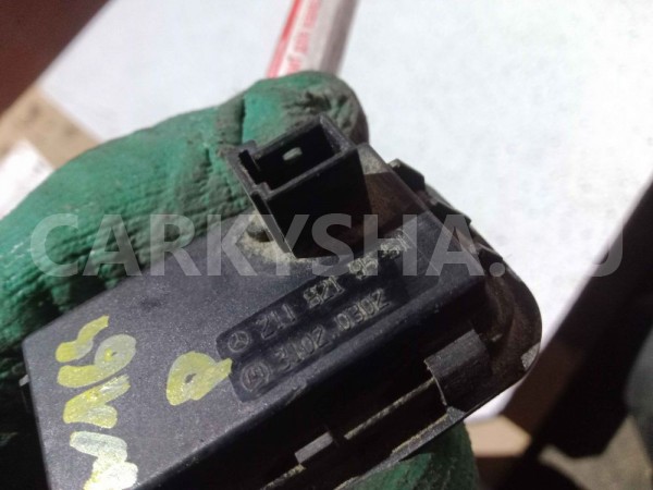 Кнопка закрывания багажника Mercedes-Benz M-класс W164 рестайлинг (2008—2011) Mercedes-Benz M-klasse оригинальный номер a2118219551