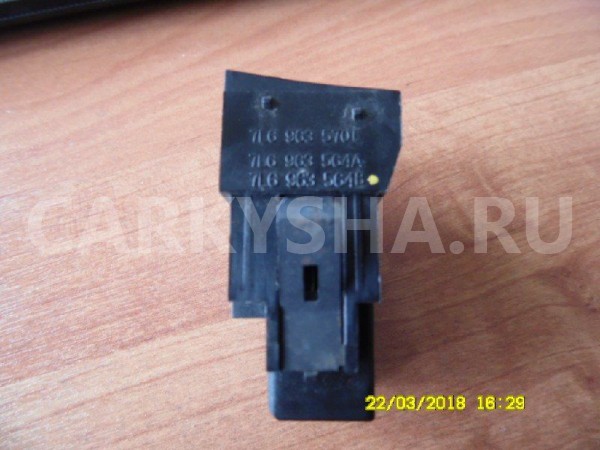 Кнопка обогрева сидений Volkswagen Touareg I рестайлинг (2006—2010) Volkswagen Touareg оригинальный номер 7L6963570