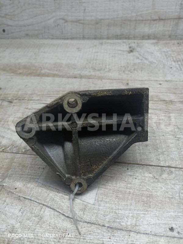 Кронштейн гидроусилителя руля Nissan Bluebird Sylphy I (2000—2005) Nissan Bluebird Sylphy 