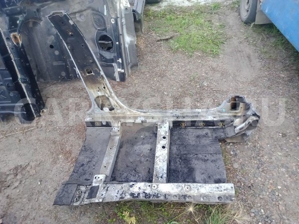 Средняя стойка кузова левая KIA RIO QB 2012 Kia Rio оригинальный номер 714014YB00