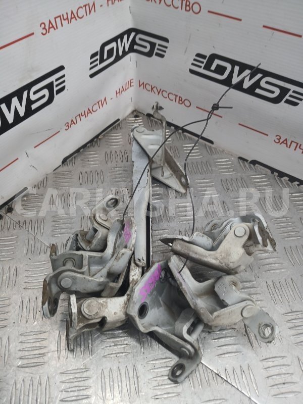 Петля капота Subaru Forester 