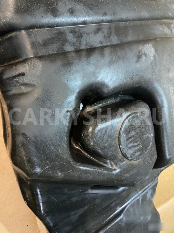 Бензобак Toyota Avensis 2004 г Toyota Avensis 