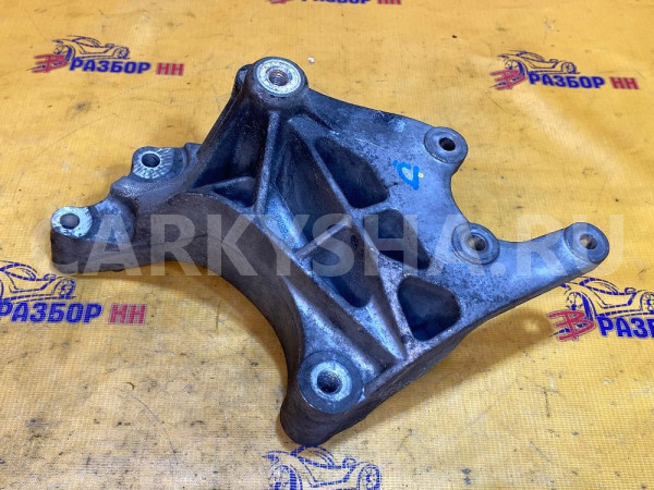 Кронштейн генератора Dodge Caliber I (2006—2009) Dodge Caliber оригинальный номер 4891592AA