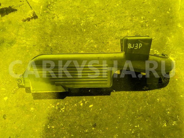 Воздухозаборник Mazda Familia 