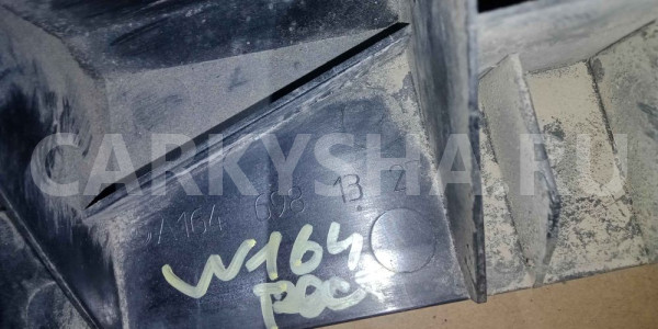 Кронштейн порога Mercedes-Benz M-класс W164 рестайлинг (2008—2011) Mercedes-Benz M-klasse оригинальный номер a1646981327