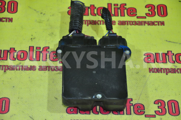 Блок электронный Toyota Noah оригинальный номер 8987128010