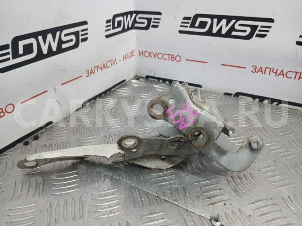 Петля капота Toyota Ipsum 