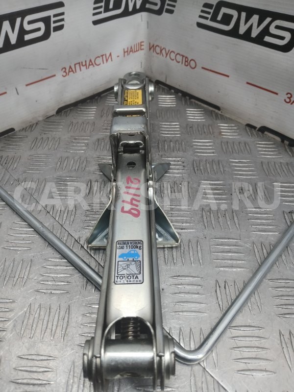 Домкрат Toyota Mark X 