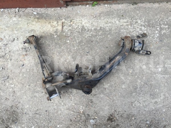 Рычаг задний правый Toyota Avensis II Рестайлинг Седан 