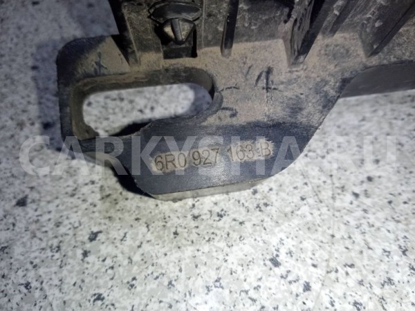 Кронштейн блока управления АКПП Volkswagen Polo V рестайлинг (2015—2020) Volkswagen Polo оригинальный номер 6r0927163b