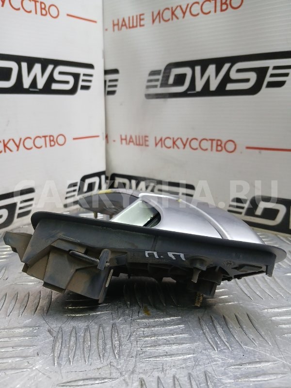 Ручка двери внутренняя правая Nissan Primera 