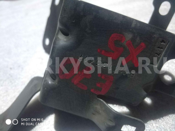 Кронштейн сиденья BMW X5 E70 (2006—2010) BMW X5 оригинальный номер 7133417