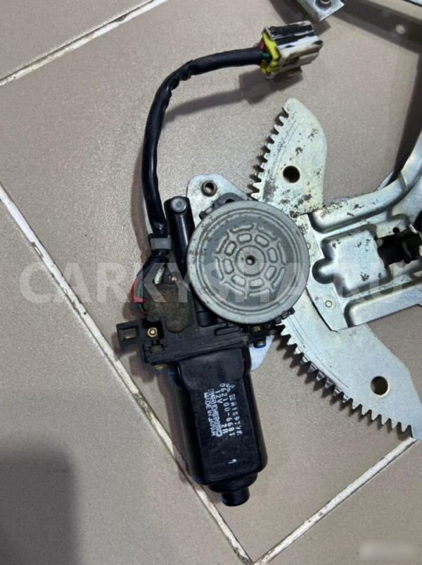 Стеклоподъемник задний левый Mitsubishi Diamant Mitsubishi Diamante оригинальный номер MR169778