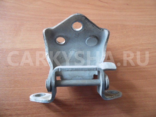 Петля крышки багажника Toyota Land Cruiser 100 (1998—2002) Toyota Land Cruiser оригинальный номер 6611060020