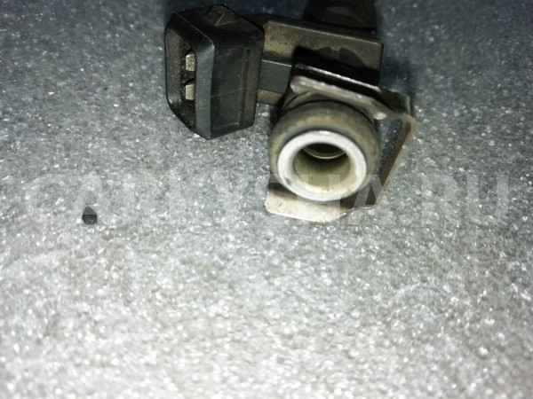 Форсунка топливная BMW X5 E70 (2006—2010) BMW X5 оригинальный номер 13537531634