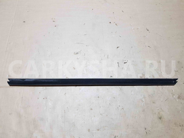 Уплотнитель стекла двери Ford Focus III (2011—2015) Ford Focus оригинальный номер 1747503