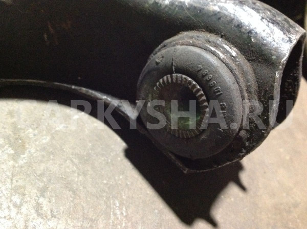 Рычаг Mitsubishi Pajero II (1991—1997) Mitsubishi i оригинальный номер MB860831