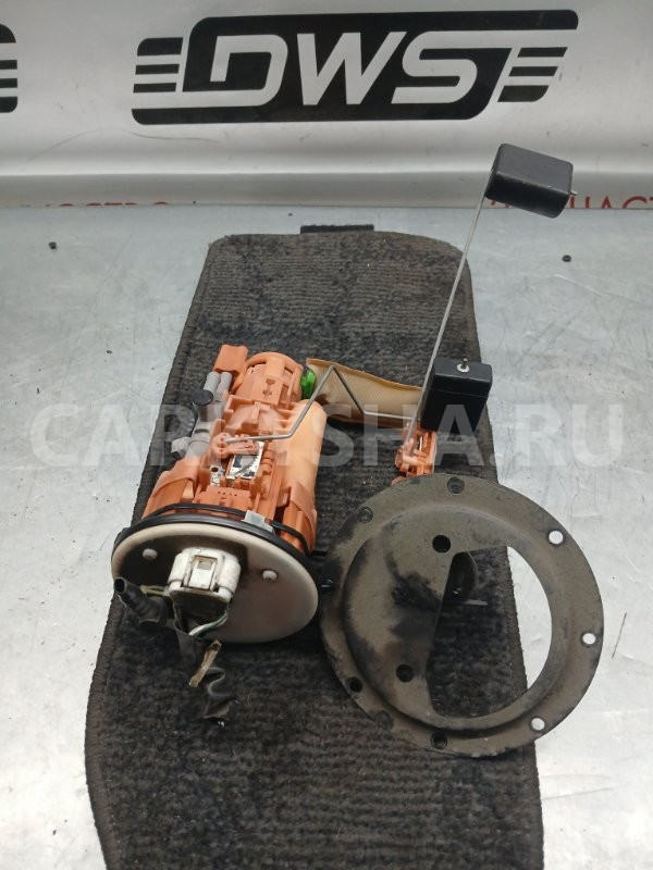 Насос топливный Toyota Mark II 