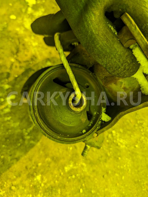 Подушка двигателя Toyota Carina ED 