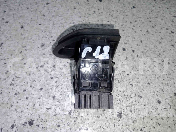 Кнопка аварийной сигнализации Renault Duster I рестайлинг (2015—2021) Renault 15 оригинальный номер 252907372r