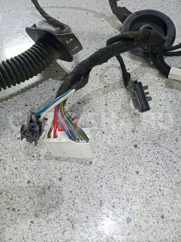 Проводка двери Audi Q7 4M (2015—2020) Audi Q7 оригинальный номер 4m0971687EJ