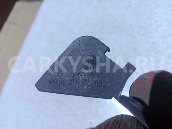 Кронштейн Volkswagen Touareg I (2002—2006) Volkswagen Touareg оригинальный номер 7l0971880