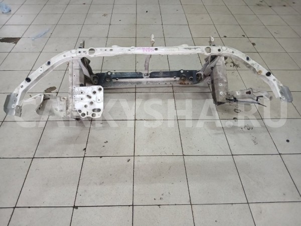 Рамка радиатора Toyota Ipsum 