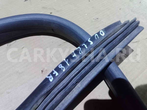 Уплотнитель двери Renault Duster I рестайлинг (2015—2021) Renault 15 оригинальный номер 808321867r