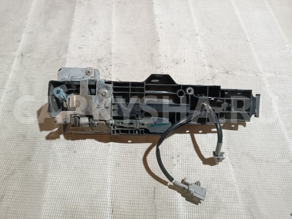 Ручка двери передней наружная правая Nissan Juke оригинальный номер 806401KA3B