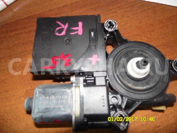 Моторчик стеклоподъемника Volkswagen Golf Plus II (2009—2014) Volkswagen Golf Plus оригинальный номер 5K0959702