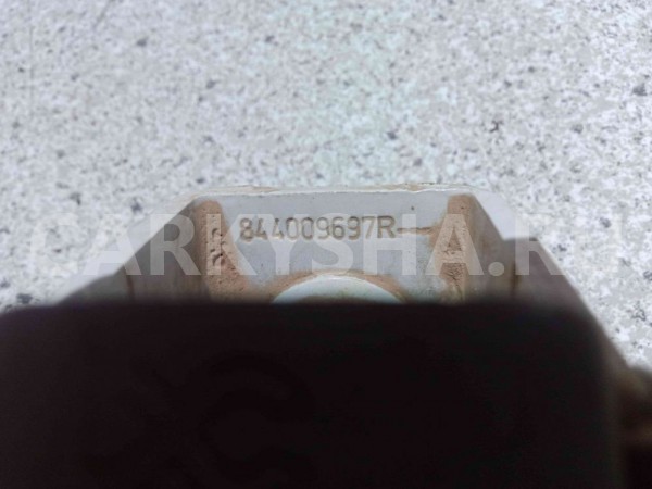 Петля двери багажника Renault Duster I рестайлинг (2015—2021) Renault 15 оригинальный номер 844003908R
