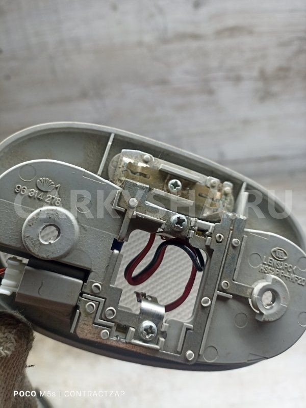 Плафон подсветки салона Chevrolet Aveo I (2003—2008) Chevrolet Aveo оригинальный номер 96314278