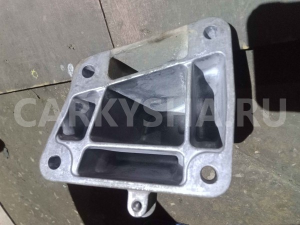 Кронштейн двигателя Mercedes-Benz M-класс W166 (2011—2015) Mercedes-Benz M-klasse оригинальный номер a6422234204