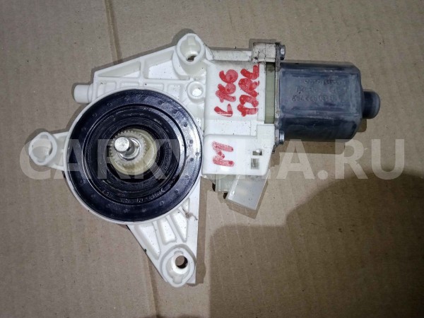 Моторчик стеклоподъемника Mercedes-Benz M-класс W166 (2011—2015) Mercedes-Benz M-klasse оригинальный номер a1669060501