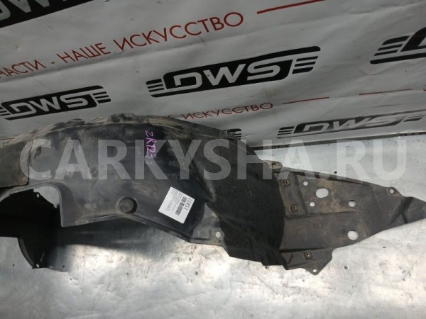 Подкрылок Toyota Avensis 