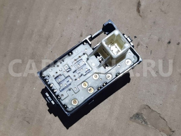 Кнопка стеклоподъемника Toyota Camry XV50 рестайлинг 2 (2017—2018) Toyota Camry оригинальный номер 8481030220