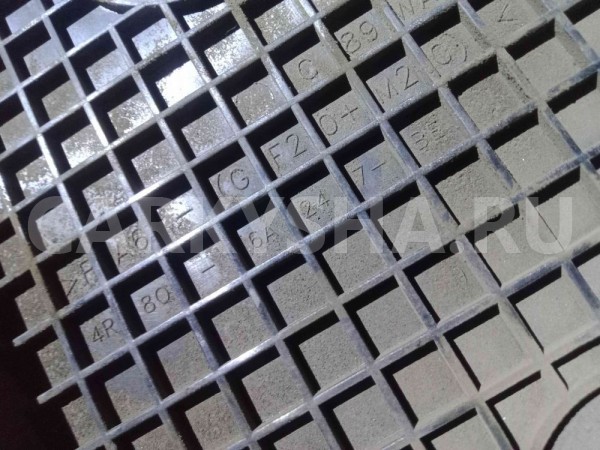 Кожух ремня ГРМ Land Rover Discovery III (2004—2009) Land Rover Discovery оригинальный номер 4r8q6a247be