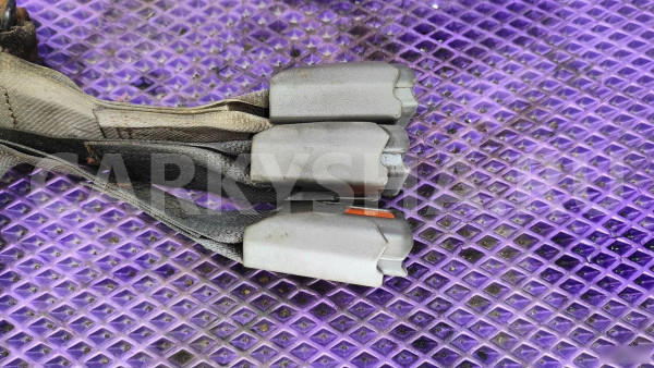 Замок ремня заднего Nissan Terrano WD21 Nissan Terrano 