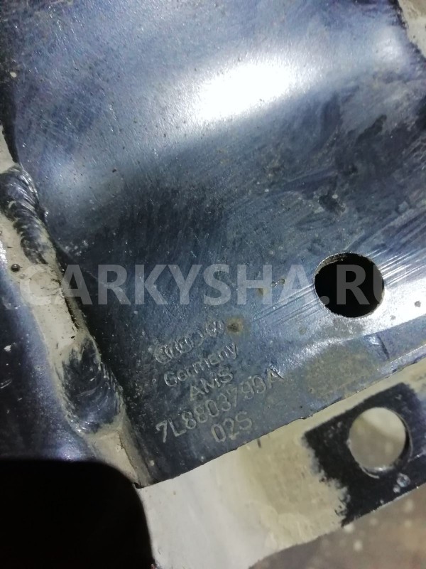 Кронштейн Audi Q7 4L (2005—2009) Audi 200 оригинальный номер 7l8803799a